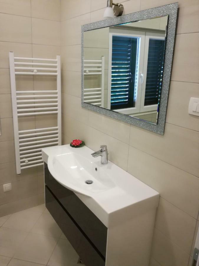 Apartments Smokva Makarska Exterior foto