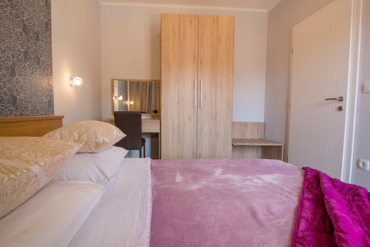 Apartments Smokva Makarska Exterior foto